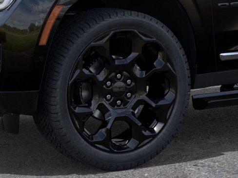 New 2026 GMC Yukon XL Denali image 9