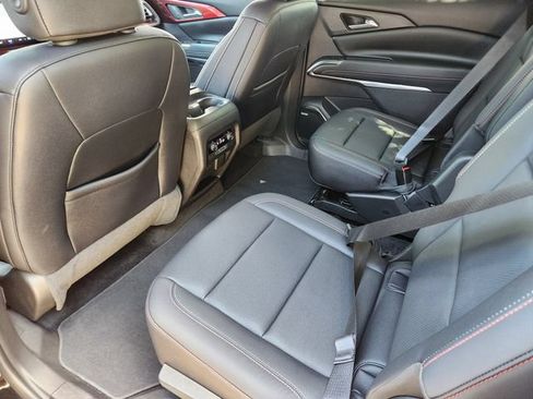 Used 2025 Chevrolet Traverse Z71 w/ Enhanced Driving Package AWD/4WD image 31