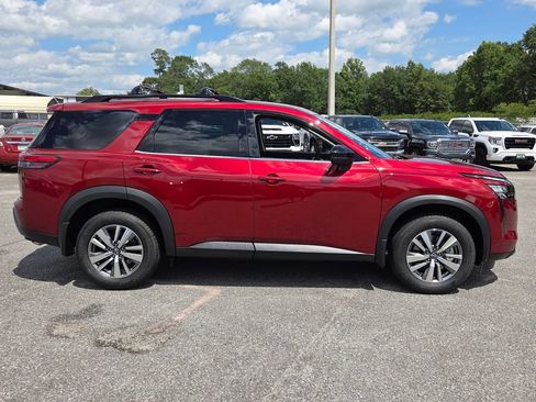 New 2026 Nissan Pathfinder SL FWD image 11