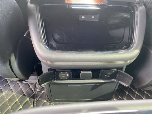 Used 2023 Lincoln Navigator Black Label AWD/4WD image 32