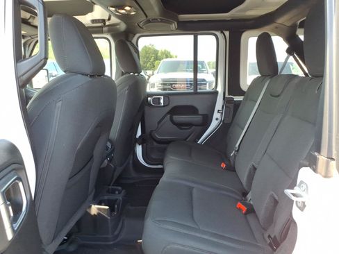 Used 2022 Jeep Wrangler Unlimited Sport AWD/4WD image 21