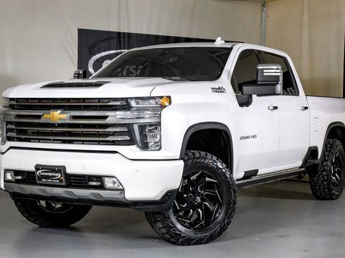 Used 2021 Chevrolet Silverado 2500 High Country w/ Z71 Off-Road Package image 4