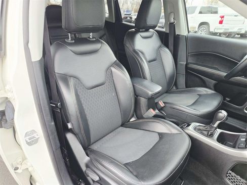 Used 2018 Jeep Compass Latitude w/ Popular Equipment Group image 15