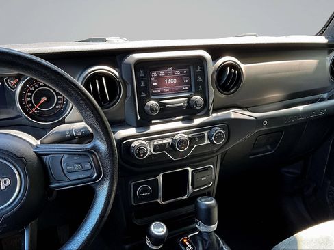 Used 2021 Jeep Wrangler Unlimited Sport AWD/4WD image 7