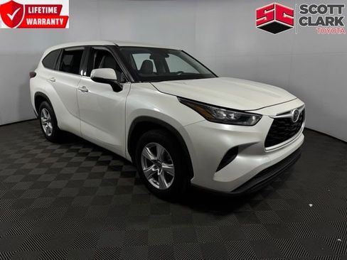 Used 2020 Toyota Highlander L image 1