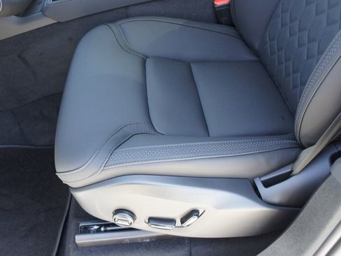 New 2025 Volvo XC90 T8 Core w/ Climate Package image 23