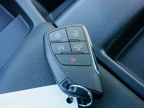 New 2026 GMC Sierra 1500 SLE w/ Preferred Package image 23