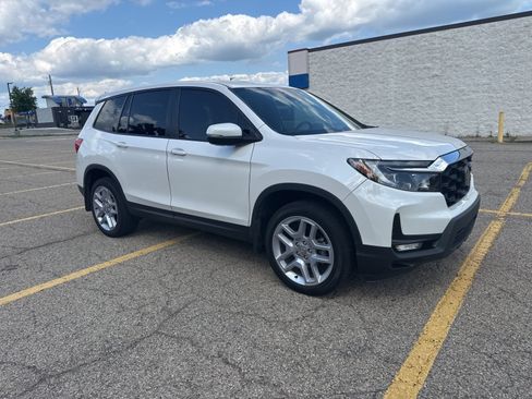 Used 2025 Honda Passport EX-L image 19