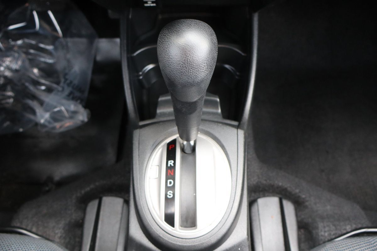 Used 2010 Honda Fit Sport image 34