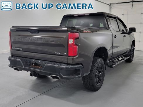 Used 2019 Chevrolet Silverado 1500 Custom Trail Boss w/ Custom Convenience Package image 9