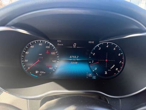 Used 2021 Mercedes-Benz GLC 300 4MATIC image 25