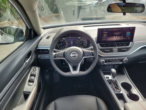 New 2026 Nissan Altima 2.5 SR FWD image 21