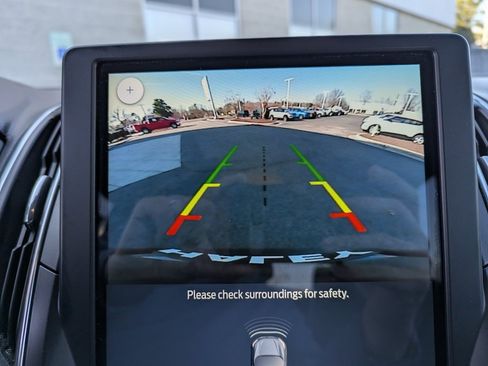 Used 2024 Ford Edge Titanium image 24