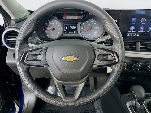 Used 2024 Chevrolet Trax LS FWD image 13