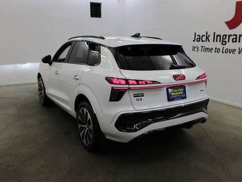 New 2026 Audi Q3 quattro 2.0T AWD/4WD image 3