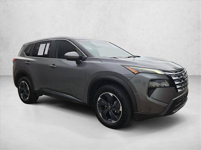 Used 2024 Nissan Rogue SV AWD/4WD image 3
