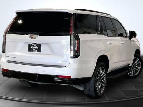 Used 2022 Cadillac Escalade Sport Platinum AWD/4WD image 2