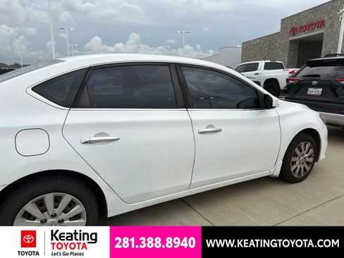 Used 2017 Nissan Sentra S FWD image 2