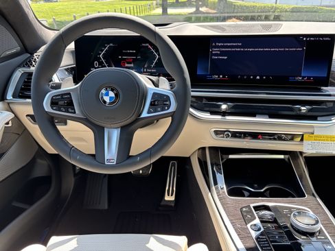 New 2027 BMW X7 xDrive40i w/ M Sport Package AWD/4WD image 19