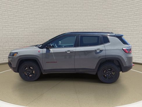 Used 2023 Jeep Compass Trailhawk AWD/4WD image 8
