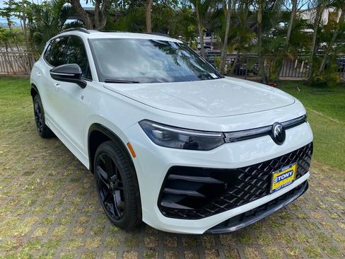 New 2026 Volkswagen Tiguan SE R-Line FWD image 19