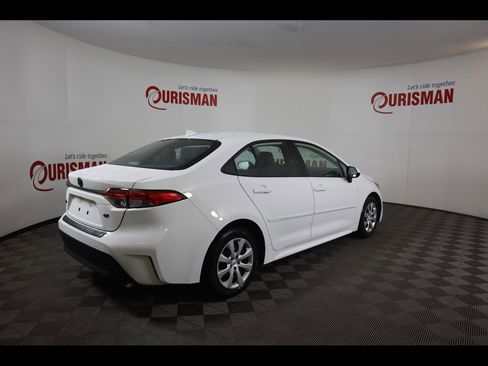 Used 2024 Toyota Corolla LE FWD image 12