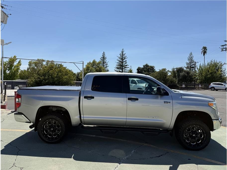 Used 2014 Toyota Tundra SR5 AWD/4WD image 5