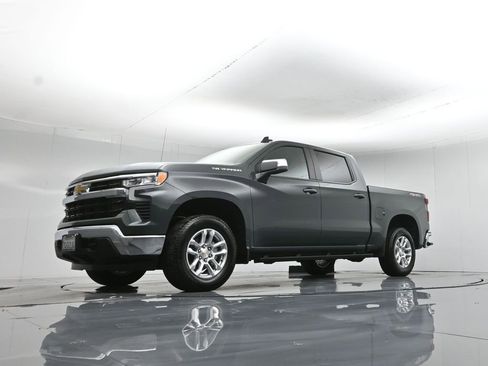 Used 2025 Chevrolet Silverado 1500 LT image 51