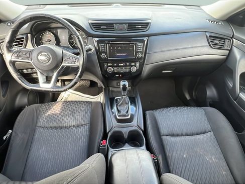 Used 2020 Nissan Rogue SV FWD image 11