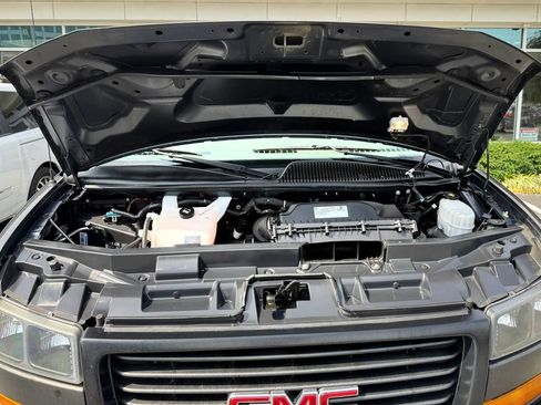 Used 2019 GMC Savana 3500 LS RWD image 32