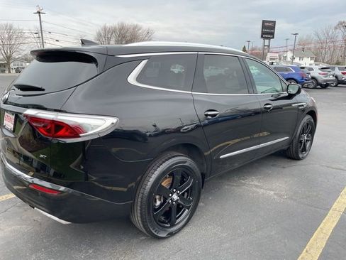 Used 2023 Buick Enclave Essence w/ Sport Touring Edition image 9