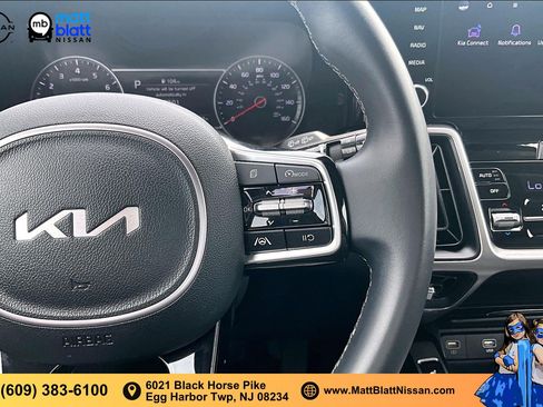 Used 2023 Kia Sorento S w/ Panoramic Sunroof Package FWD image 17