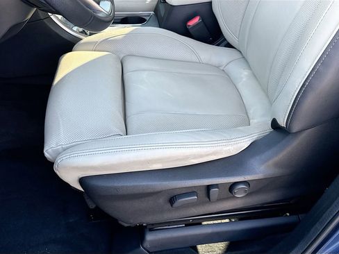 Used 2022 Subaru Ascent Limited w/ Technology Package image 25