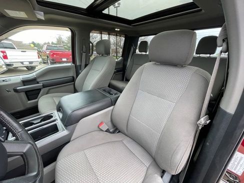 Used 2019 Ford F150 XLT w/ Equipment Group 302A Luxury AWD/4WD image 18