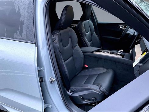New 2026 Volvo XC60 B5 Ultra w/ Protection Package Premier image 11