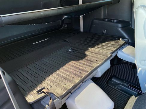 Used 2020 Toyota Highlander Limited image 18