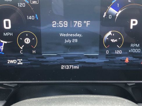 Used 2025 Chevrolet Tahoe LS AWD/4WD image 29