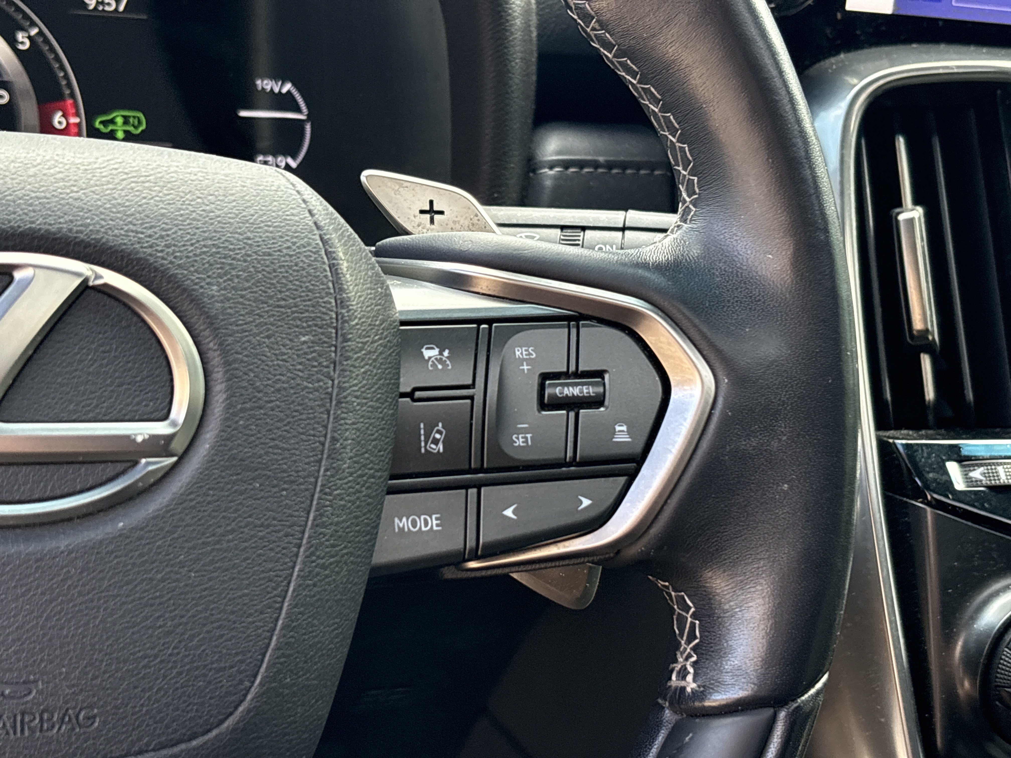 Used 2024 Lexus LX 600 4WD w/ Appearance Package image 20