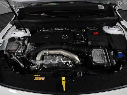 Certified 2025 Mercedes-Benz GLB 250 image 32