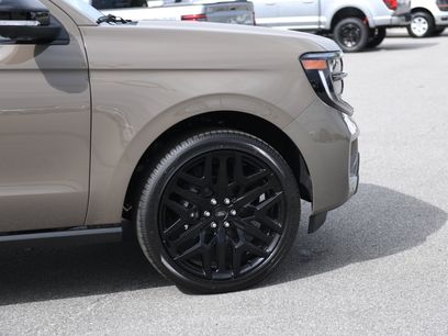 New 2026 Ford Expedition Platinum