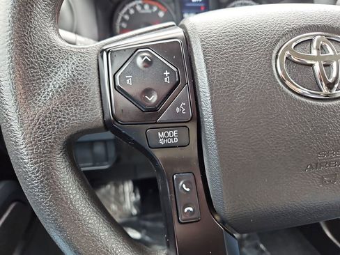 Used 2022 Toyota Tacoma SR5 image 11