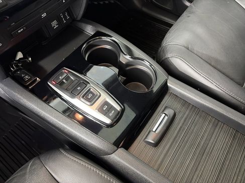 Used 2018 Honda Pilot Touring image 22