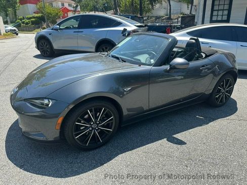 Used 2024 MAZDA MX-5 Miata Grand Touring w/ Weather Package RWD image 6