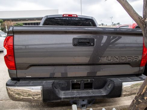 Used 2015 Toyota Tundra Limited image 9
