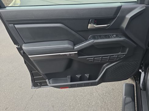 Used 2024 Toyota Tacoma TRD Sport image 29