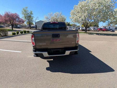 Used 2015 GMC Canyon SLT w/ Driver Alert Package image 4