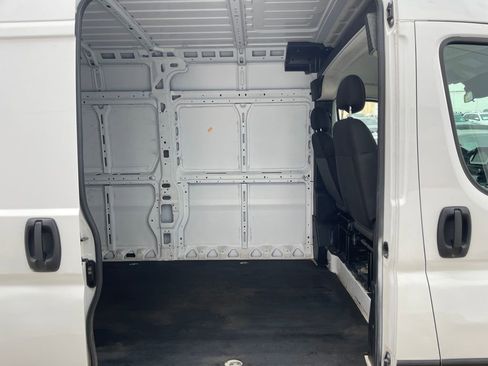 Used 2023 RAM ProMaster 2500 image 26