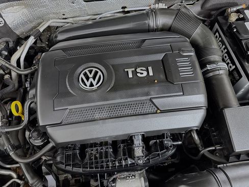 Used 2013 Volkswagen Beetle Turbo FWD image 38