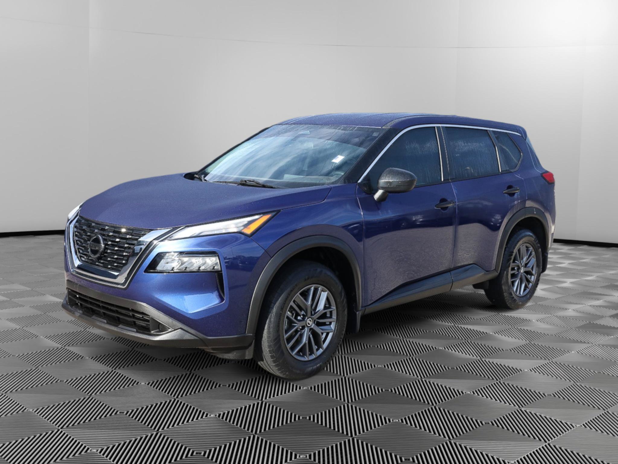 Used 2021 Nissan Rogue S AWD/4WD image 1