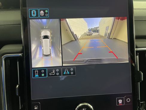 New 2026 GMC Yukon XL Denali w/ Sun & Power Step Package image 21